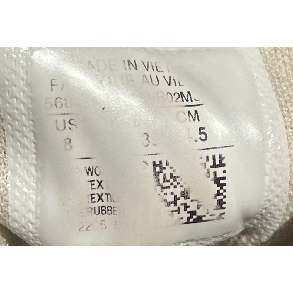 Converse Shoes Women Size 8 Chuck Taylor All Star Move White Athletic Sneakers